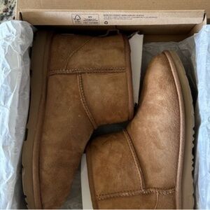 UGG Classic Mini Boot
